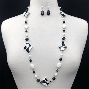 Black White Long Beaded Necklace Set